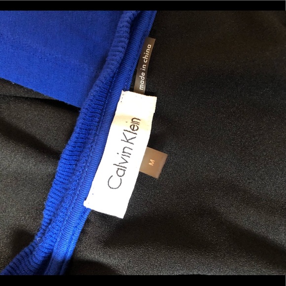 Great condition flowy Calvin Klein long sleeve - Picture 5 of 6
